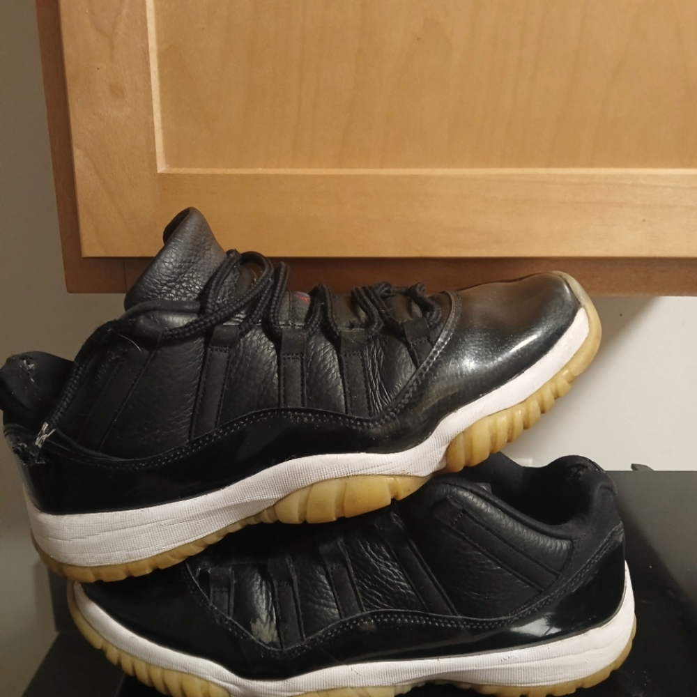 Retro Jordan 11 lows beaters